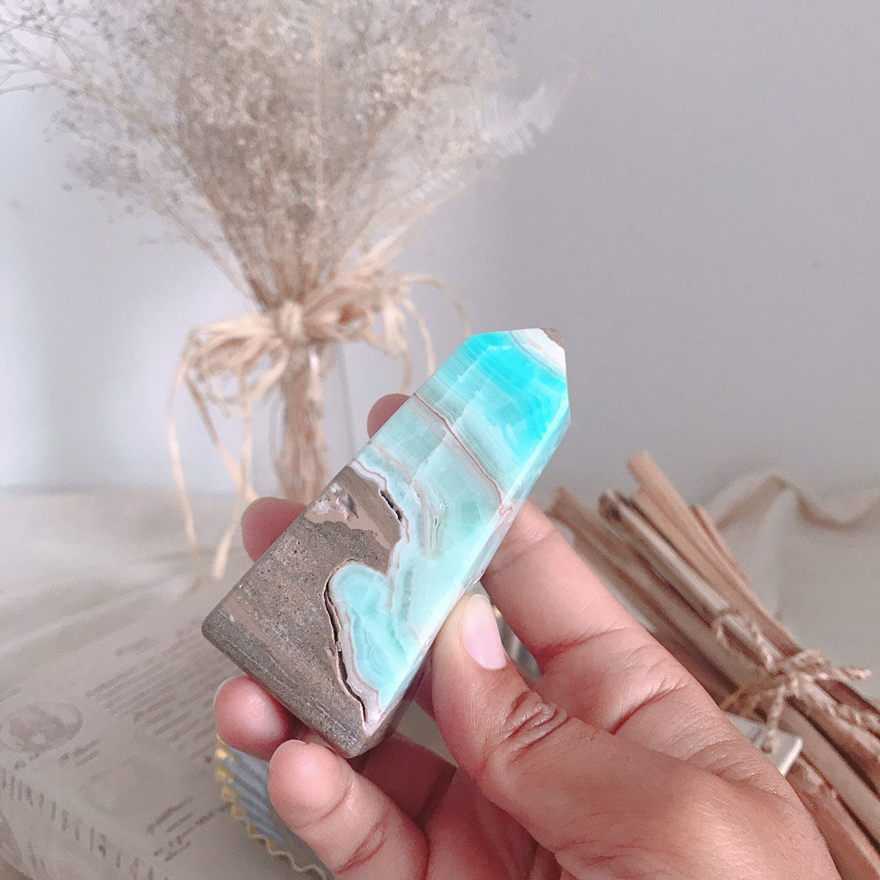 カリビアンカルサイト(calibian calcite)-もっと自由に泳ぎたい- "one"