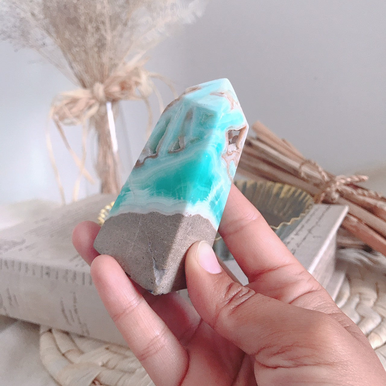 カリビアンカルサイト(calibian calcite)-もっと自由に泳ぎたい- "two"