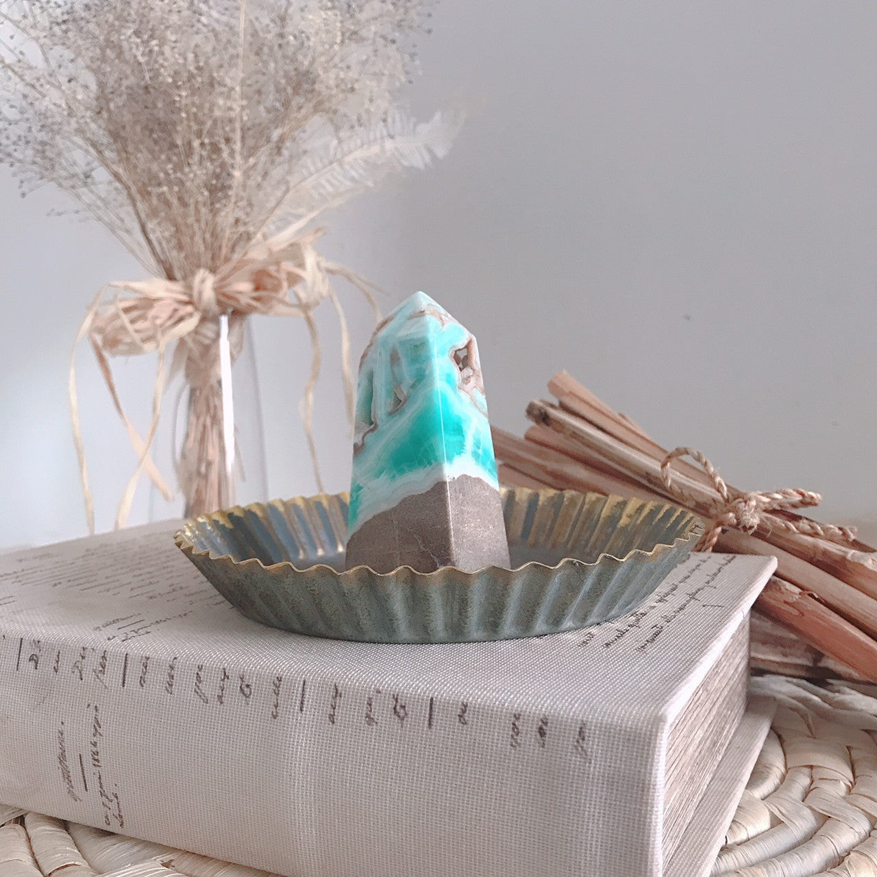 カリビアンカルサイト(calibian calcite)-もっと自由に泳ぎたい- "two"