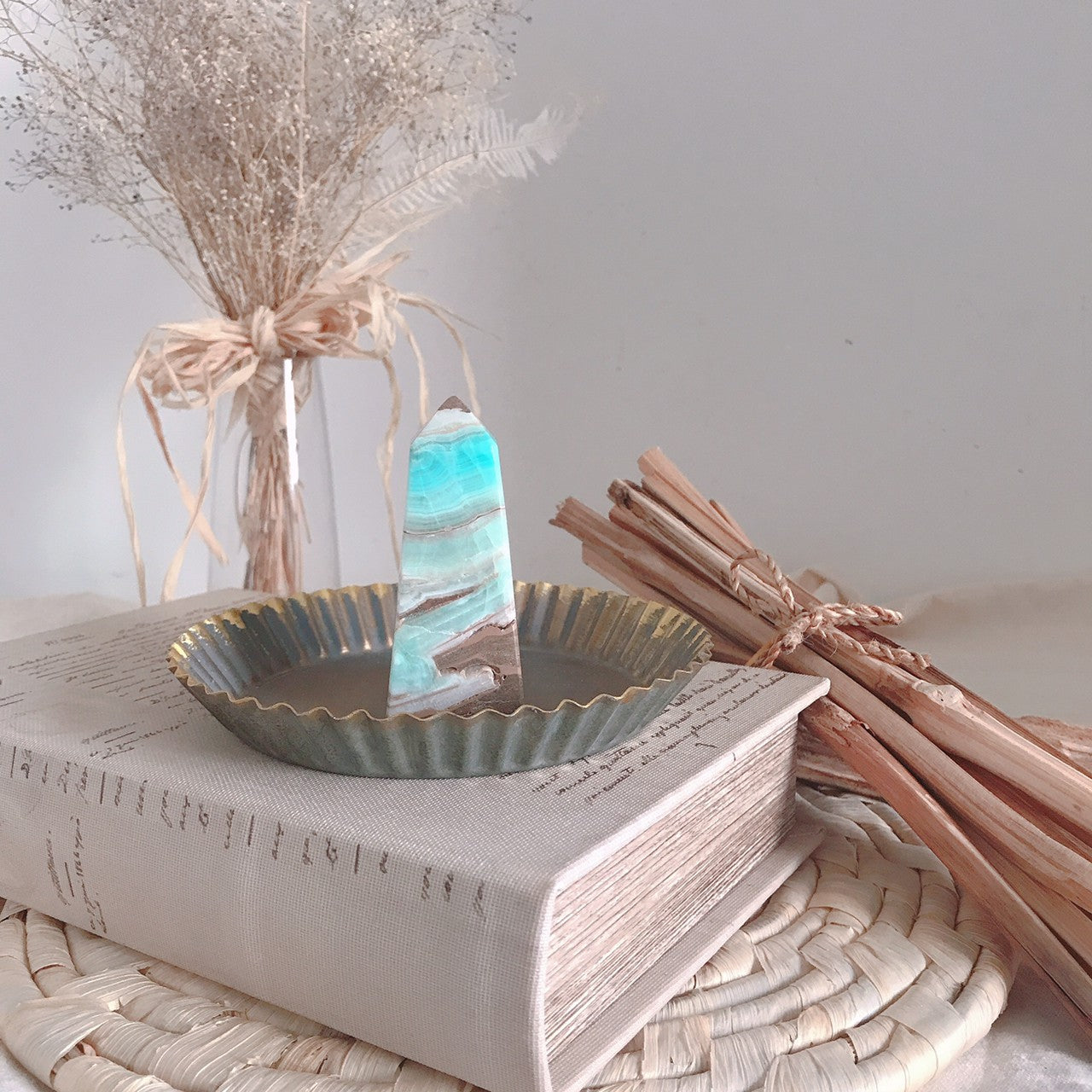 カリビアンカルサイト(calibian calcite)-もっと自由に泳ぎたい- "one"