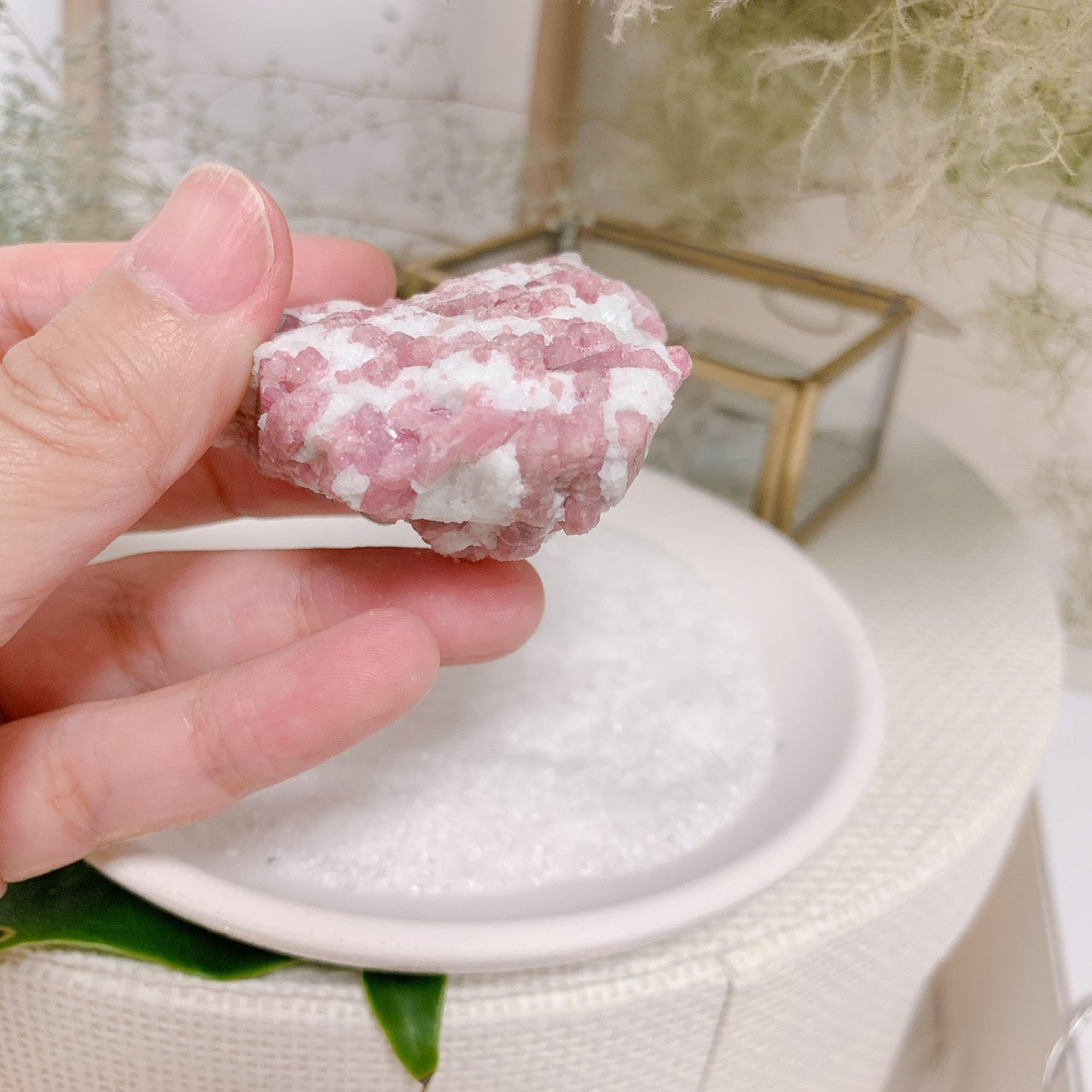 ピンクトルマリンinクォーツハート (pink tourmaline in quartz) -女らしさは悪?女であることを喜びたい-